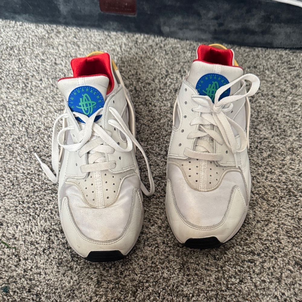 NIKE air huaraches